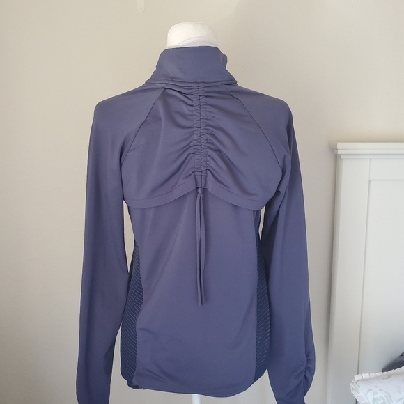 Head Quarter Zip Athletic Top with Ruched Back and Sleeves - Picture 6 of 13